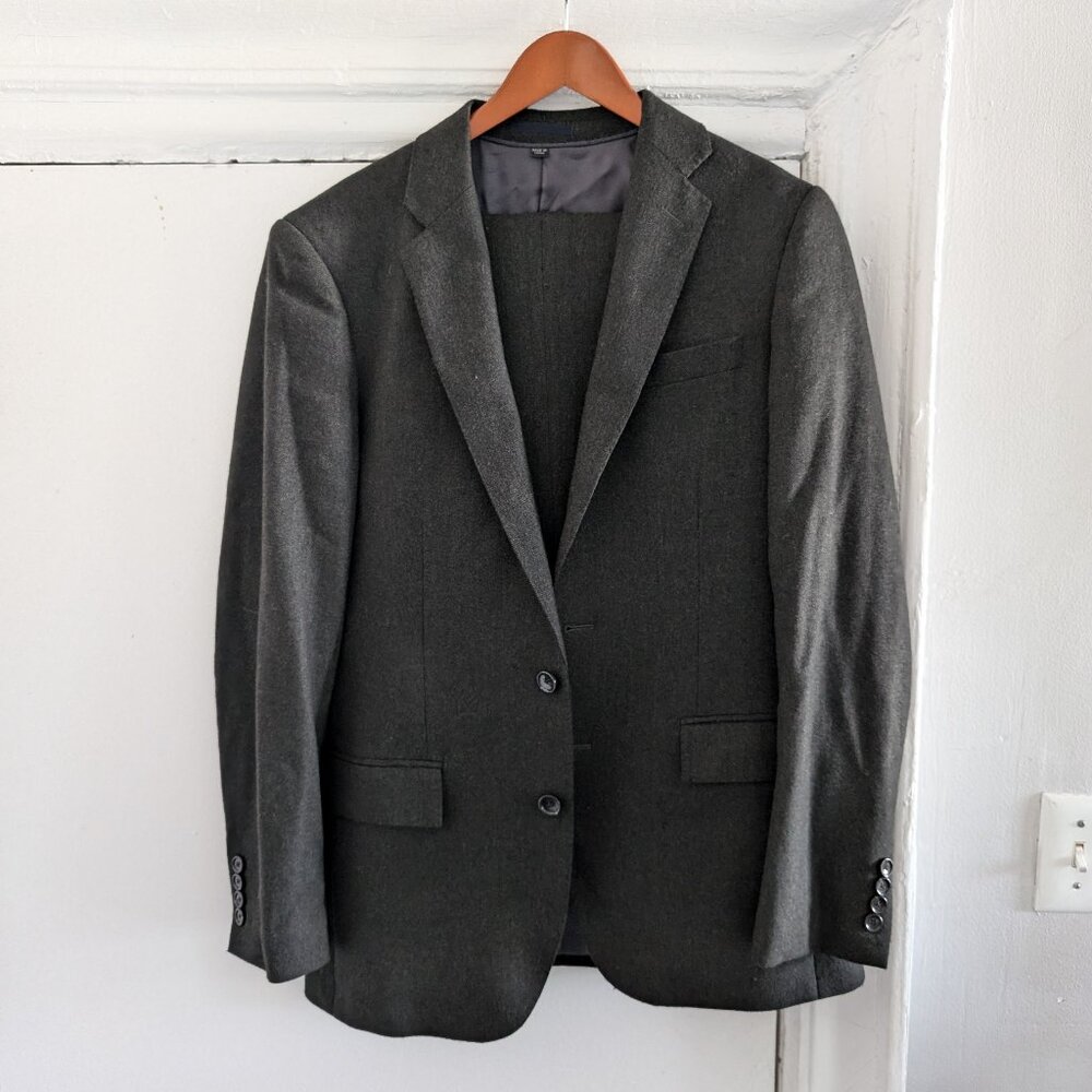 J.Crew Ludlow Dark Green Herringbone Suit, Size 38